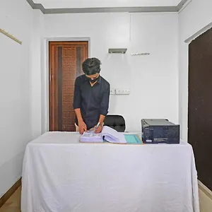 Hotel Flagship Comodo Near The Chanakya